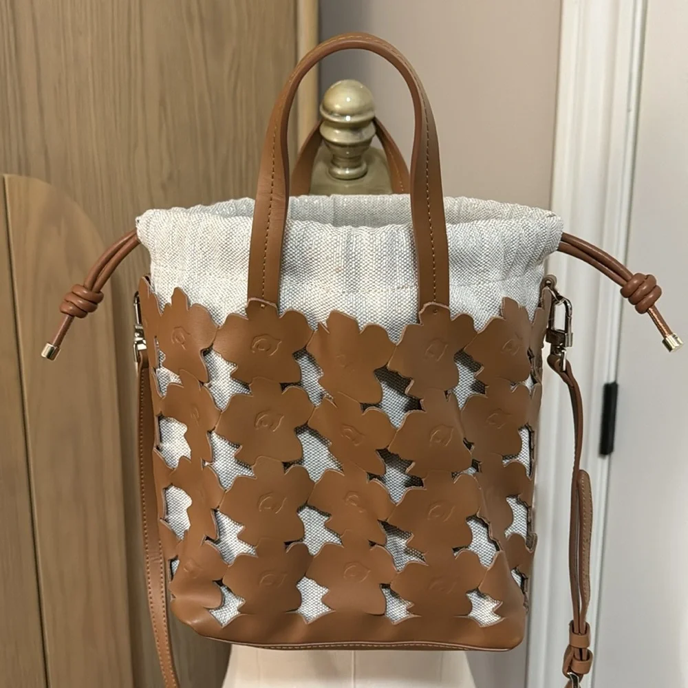 Ted Baker London Florean Flower Laser Cut Tote - Picture 3 of 12